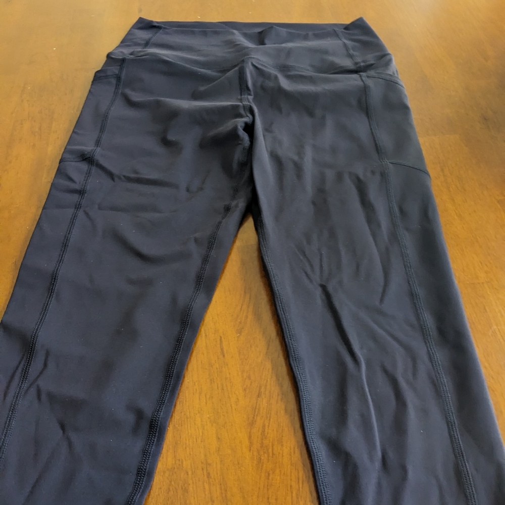 Zyia crop leggings, size 8-10